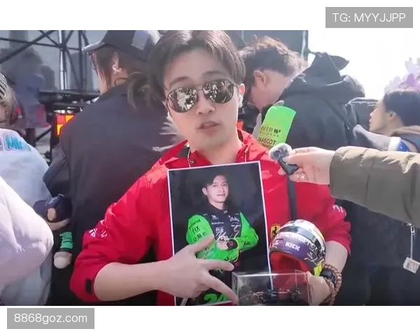 周冠宇开完F1发布会直接去超市抢购泡面，这反差谁懂啊